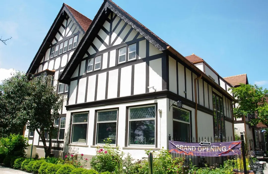 Frederick Stearns House Historic Inn-1